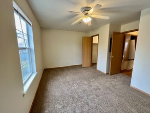 417 N Pleasant St in Springdale, AR - Foto de edificio - Building Photo