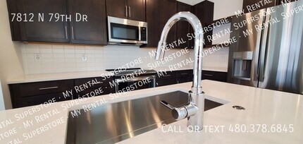 7812 N 79th Dr in Glendale, AZ - Foto de edificio - Building Photo