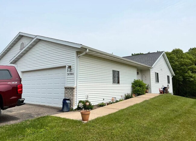 16986 54th Ave in Chippewa Falls, WI - Building Photo - Building Photo