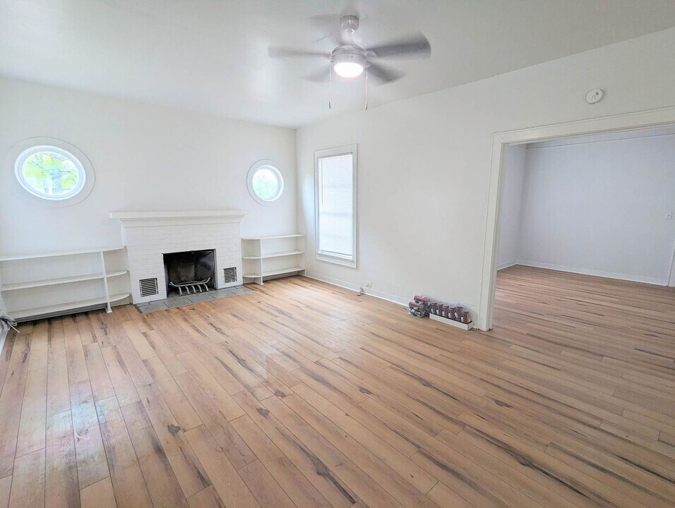 2224 Magnolia St in Texarkana, TX - Building Photo