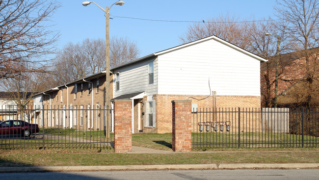 Bethel Townhomes in Indianapolis, IN - Building Photo - Building Photo