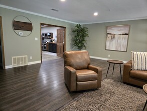 319 Tegarden Rd in Gulfport, MS - Building Photo - Building Photo