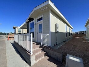 2206 S Ellsworth Rd in Mesa, AZ - Building Photo - Building Photo