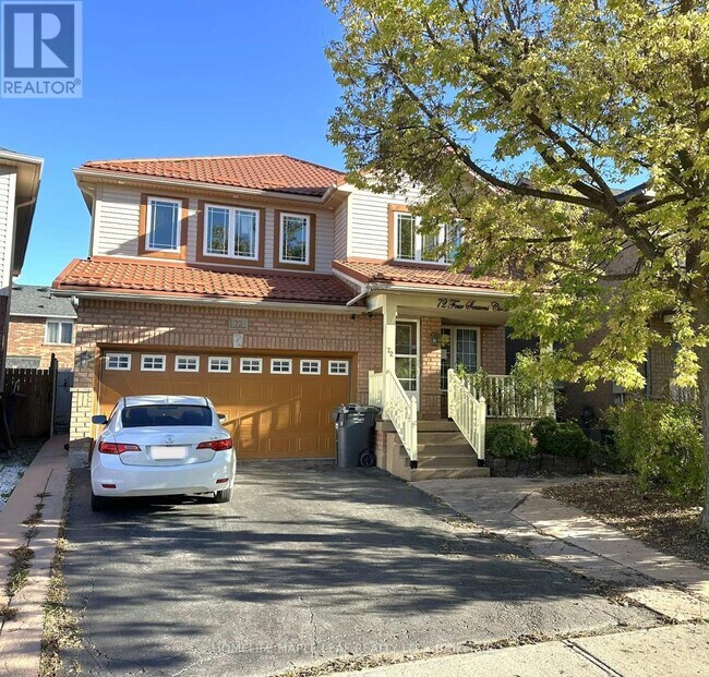 72 Four Seasons Cir in Brampton, ON - Building Photo - Building Photo