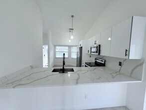 34 Paxford Ln in Boynton Beach, FL - Building Photo - Building Photo