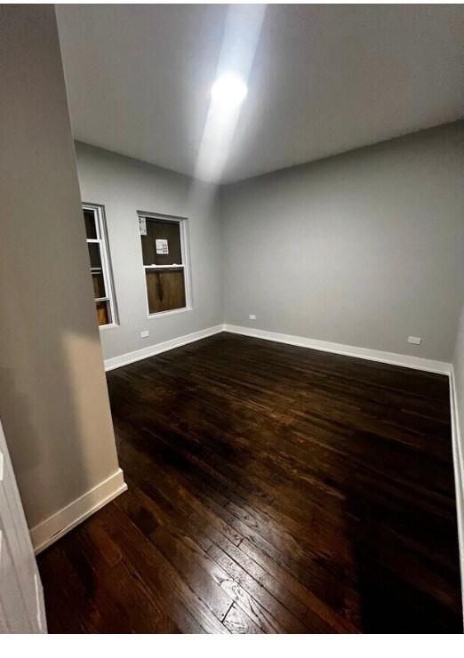 300 W 75th St in Chicago, IL - Building Photo - Building Photo