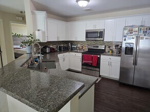 45762 S Stonewood Rd in Canton Township, MI - Building Photo - Building Photo