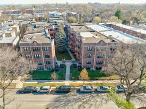 2213 Ridge Ave in Evanston, IL - Building Photo - Building Photo