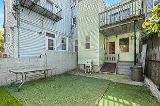 44 Court House Pl in Jersey City, NJ - Building Photo - Building Photo