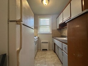 6536 Crescentville Rd in Philadelphia, PA - Building Photo - Building Photo