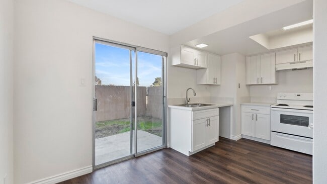 455 Del Mar Ct in Chula Vista, CA - Building Photo - Building Photo