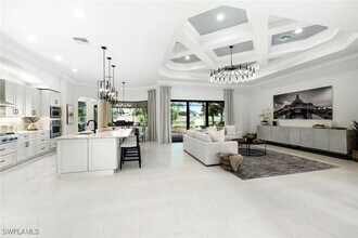 6851 Lakewood Isle Dr in Ft. Myers, FL - Building Photo - Building Photo