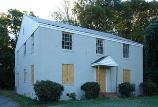 806 Madison St in Durham, NC - Building Photo - Building Photo