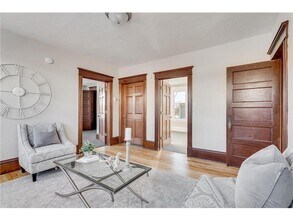 2105 N Aldrich Ave in Minneapolis, MN - Building Photo - Building Photo