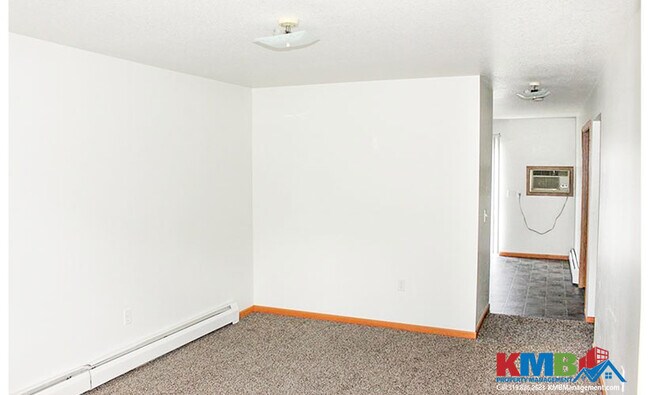2121 Blairs Ferry Rd NE in Cedar Rapids, IA - Building Photo - Building Photo