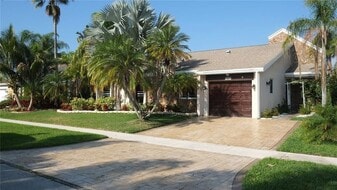 531 SW 167th Terrace in Weston, FL - Building Photo