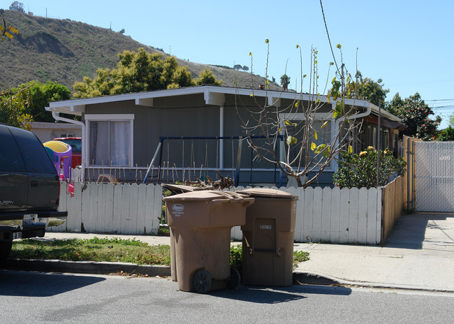 52-56 El Medio St in Ventura, CA - Building Photo - Building Photo