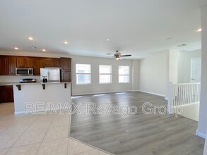 9377 Furnace Gulch Ave in Las Vegas, NV - Foto de edificio - Building Photo