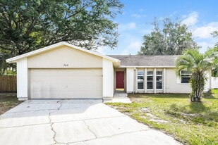 344 Sand Pine Trail in Winter Haven, FL - Building Photo