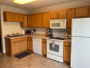 7043 139th Avenue Northwest in Ramsey, MN - Building Photo - Building Photo
