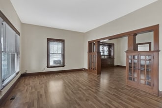 908 Forsythe St, Unit Downstairs in Toledo, OH - Building Photo - Building Photo