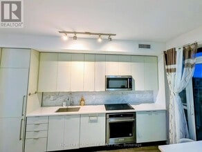 38 Iannuzzi St in Toronto, ON - Building Photo - Building Photo