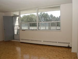 105 La Rose Ave