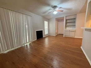 12812 Tomanet Trail in Austin, TX - Building Photo - Building Photo