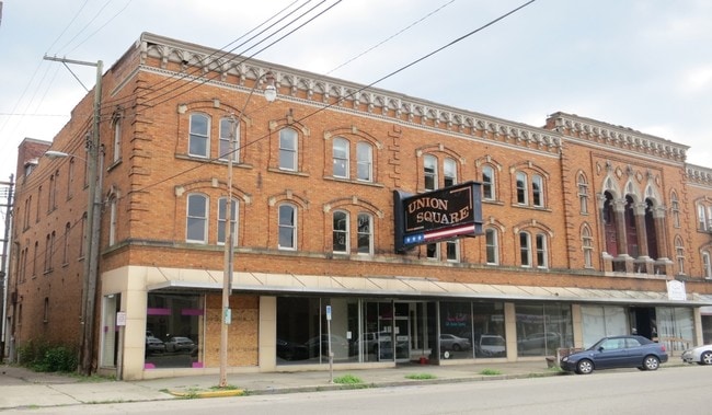 21-31 W Church St