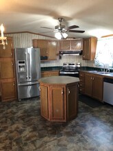 5811 487 E in Montgomery, IN - Foto de edificio - Building Photo