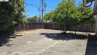 40622 Blacow Rd in Fremont, CA - Building Photo - Building Photo