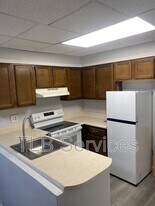 563 Washington Ave in Jermyn, PA - Building Photo