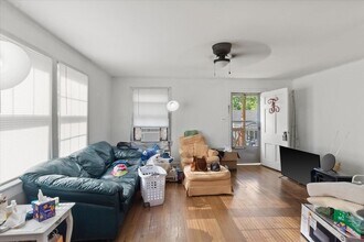 527 Maple St in Lewisburg, TN - Foto de edificio - Building Photo