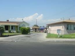 10815 Weaver Ave in South El Monte, CA - Foto de edificio - Building Photo