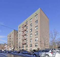 The Mews at Roosevelt in Flushing, NY - Foto de edificio - Building Photo