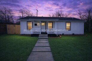 10302 Davilla Ave in Dallas, TX - Building Photo