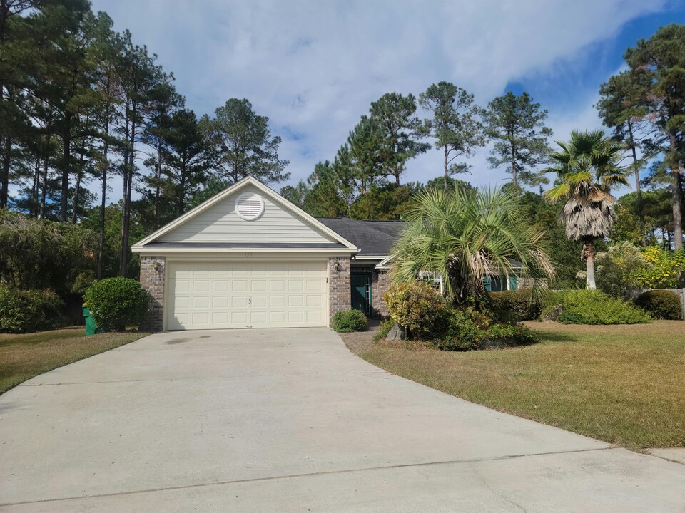 130 Chinese Fir Ct in Pooler, GA - Foto de edificio