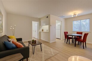 9079 Jollyville Rd in Austin, TX - Building Photo