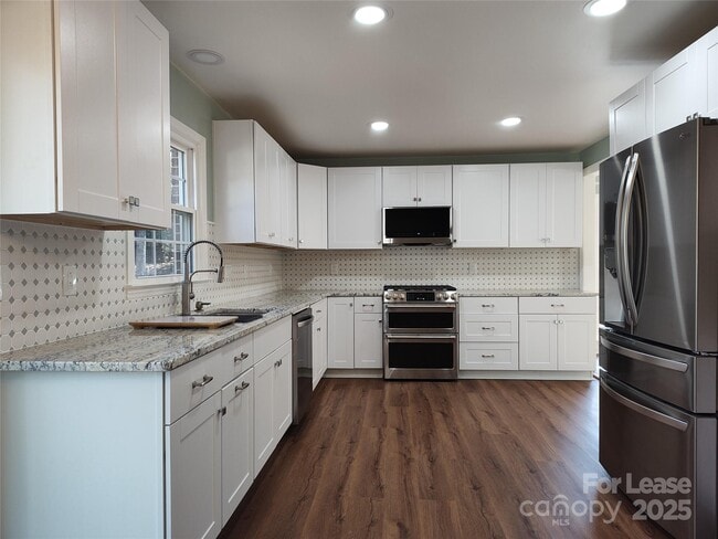 5206 Dunrobin Ln in Charlotte, NC - Building Photo - Building Photo