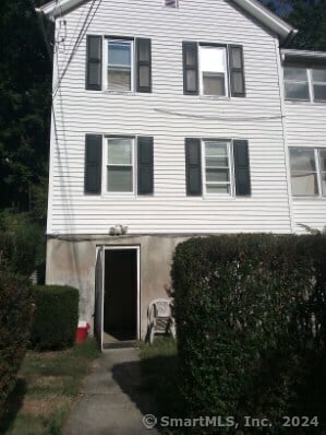 property at 115 Hawthorne Ave