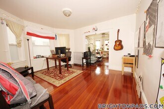 29 Justin Rd, Unit 1 in Boston, MA - Foto de edificio - Building Photo