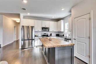 13004 Titanium St in Austin, TX - Building Photo - Building Photo