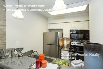 2101 W Anderson Ln-Unit -222 in Austin, TX - Building Photo - Building Photo