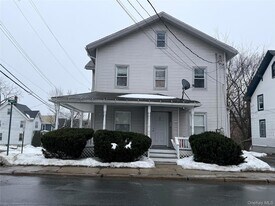 35 East Ave, Unit 2 in Middletown, NY - Building Photo
