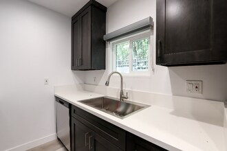 410 Lucas Ave, Unit C in Los Angeles, CA - Building Photo - Building Photo