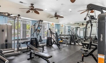 2565 Grassy Point Dr, Unit Lake View #205 in Lake Mary, FL - Building Photo - Building Photo