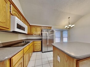 532 N Parks Dr in Desoto, TX - Building Photo - Building Photo