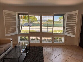 1406 Polk St in Hollywood, FL - Building Photo - Building Photo