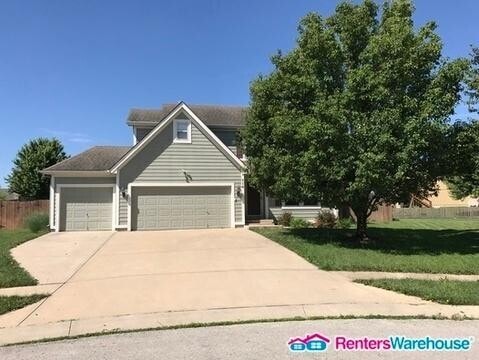 316 Wildcat Ct in Gardner, KS - Building Photo