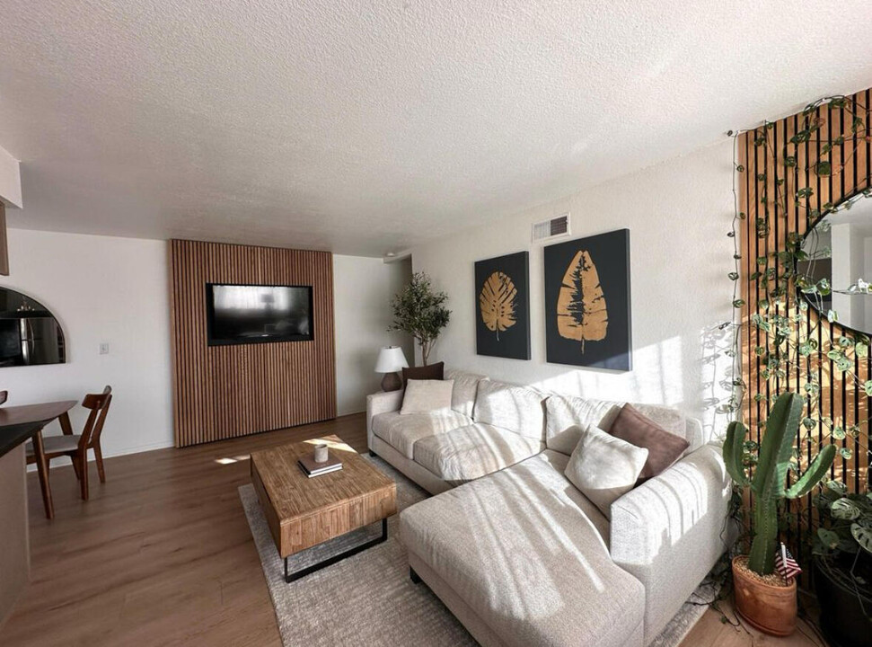 72603 Edgehill Dr in Palm Desert, CA - Foto de edificio